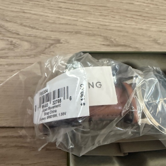 ⭐️ Firm Price ⭐️ NWT Men’s Fossil Tan Leather Strap Watch - Picture 4 of 4